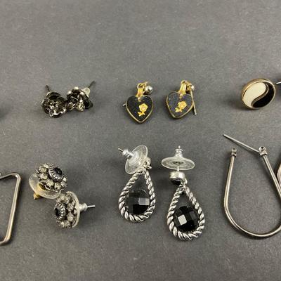-233- COSTUME JEWELRY | Assorted Black & Grey Earrings