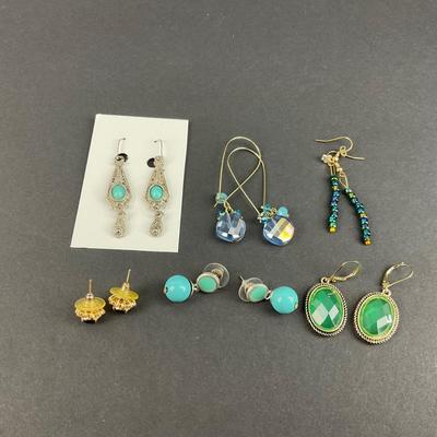 -236- COSTUME JEWLRY | Assorted Blue Earrings