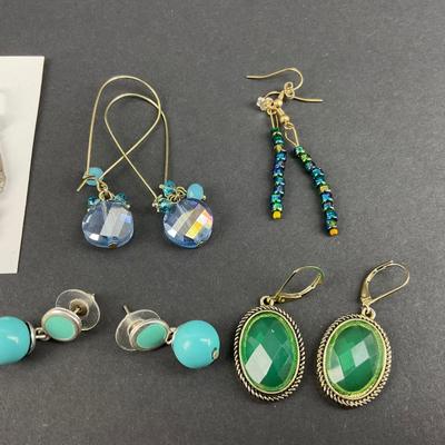 -236- COSTUME JEWLRY | Assorted Blue Earrings