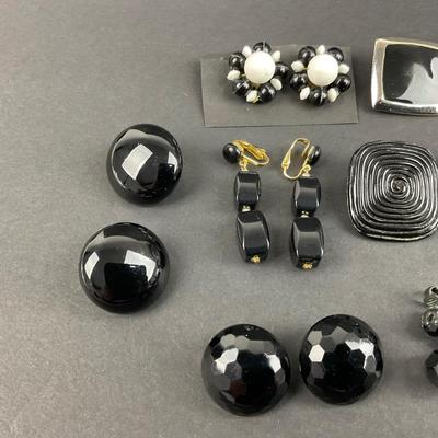 -240- COSTUME JEWELRY | Assorted Dark Colored Clip Earrings