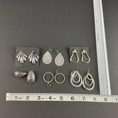 -242- COSTUME JEWELRY | Assorted Silver Tone Earrings