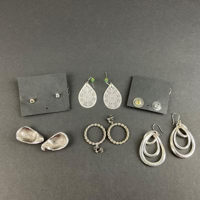 -242- COSTUME JEWELRY | Assorted Silver Tone Earrings