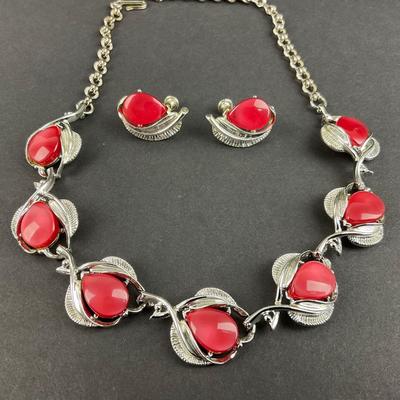 -246- COSTUME JEWELRY | Red Necklace and Earrings Set