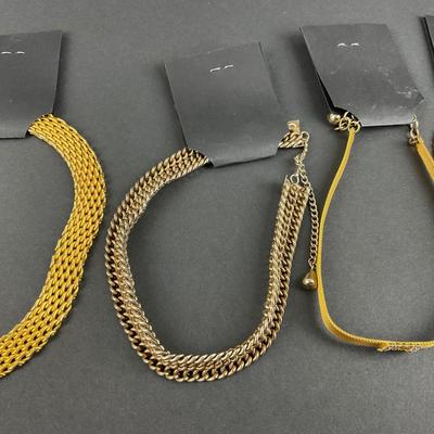 -248- COSTUME JEWELRY | Assorted Gold Tone Necklaces