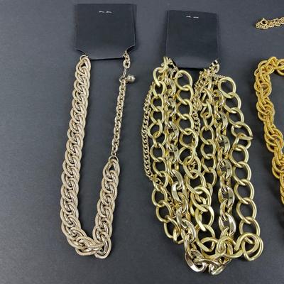 -249- COSTUME JEWELRY | Assorted Gold Tone Necklaces