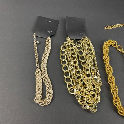 -249- COSTUME JEWELRY | Assorted Gold Tone Necklaces