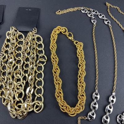 -249- COSTUME JEWELRY | Assorted Gold Tone Necklaces