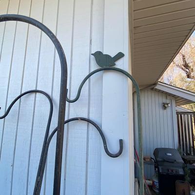 SHEPHERD HOOKS, CINDER BLOCKS, BRICKS AND PLANT STAKES