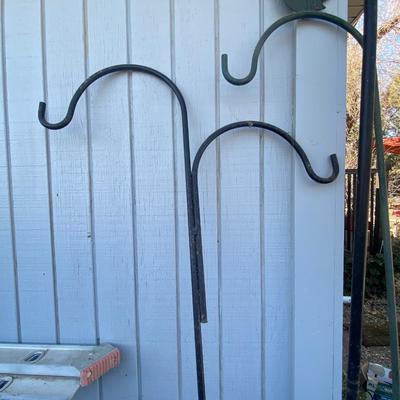 SHEPHERD HOOKS, CINDER BLOCKS, BRICKS AND PLANT STAKES