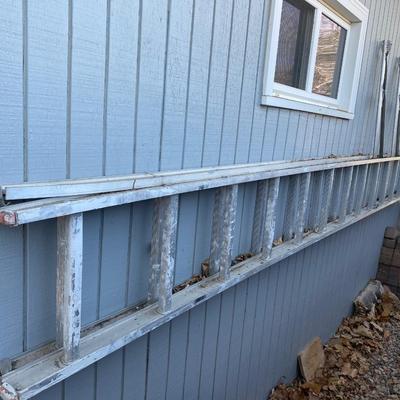 26’ ALUMINUM EXTENSION LADDER AND SAWHORSE STANDS