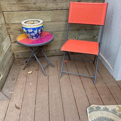 FOLDING CHAIR, MATCHING TABLE, & COLORFUL CERAMIC POT