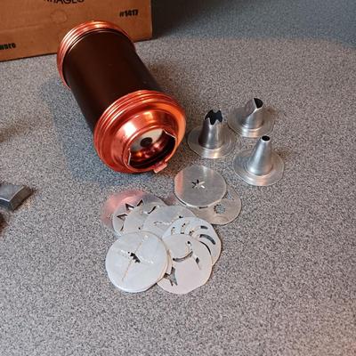 PAMPERED CHEF STONEWARE LOAF PAN, COOKIE PRESS AND ROSETTE IRON