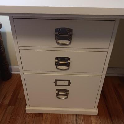 CORNER DESK/PROJECT TABLE WITH 2 BASES THAT HAVE DRAWERS