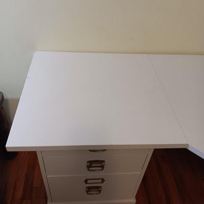 CORNER DESK/PROJECT TABLE WITH 2 BASES THAT HAVE DRAWERS