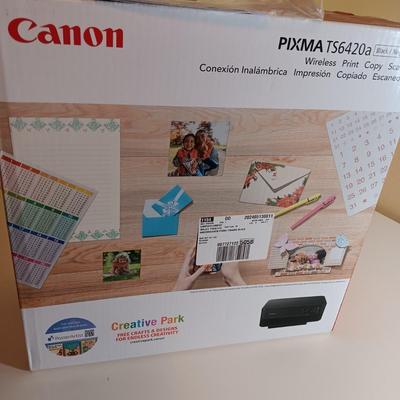 NEW WIRELESS CANON PRINTER/COPIER AND SCANNER PLUS A WALL CLOCK
