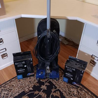 RICCAR SUPRALITE VACUUM WITH MANY EXTRA BAGS