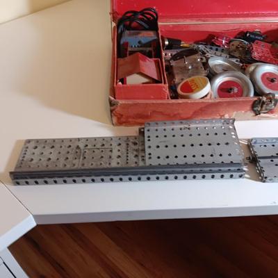 VINTAGE ERECTOR SET NO 7 1/2 ENGINEER'S SET
