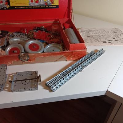 VINTAGE ERECTOR SET NO 7 1/2 ENGINEER'S SET