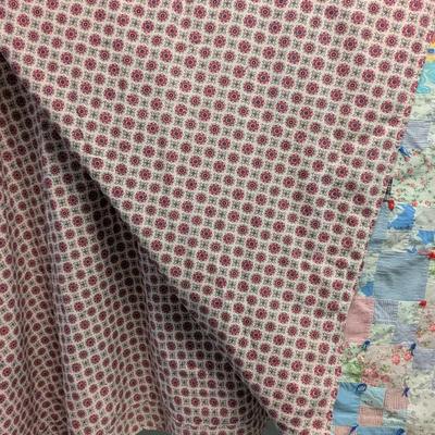 Approx 80" x 69" Vintage Hand Made Quilt