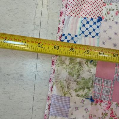 Approx 80" x 69" Vintage Hand Made Quilt