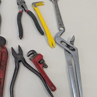 Hand Tools Wrenches Nail Pullers Pliers