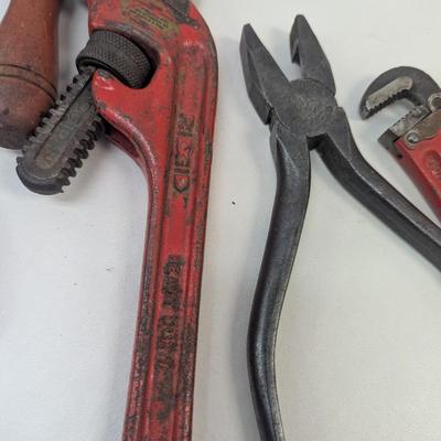 Hand Tools Wrenches Nail Pullers Pliers