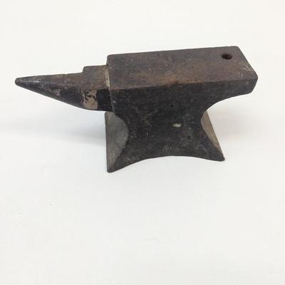 Vintage Forged Iron Anvil 6 3/4"