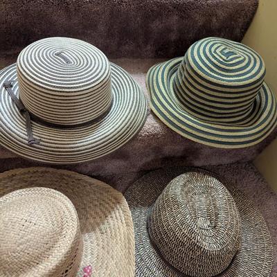 Variety Of Straw Sun Hats & Visors