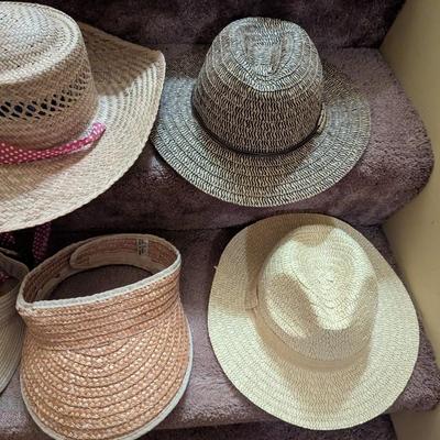 Variety Of Straw Sun Hats & Visors