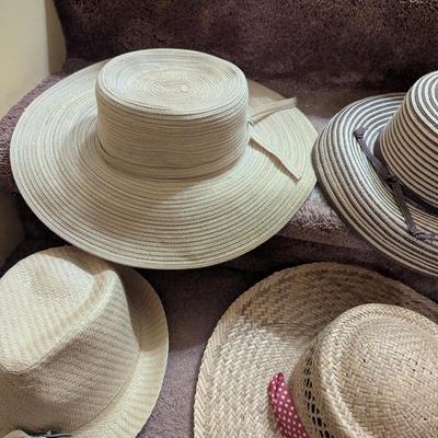 Variety Of Straw Sun Hats & Visors