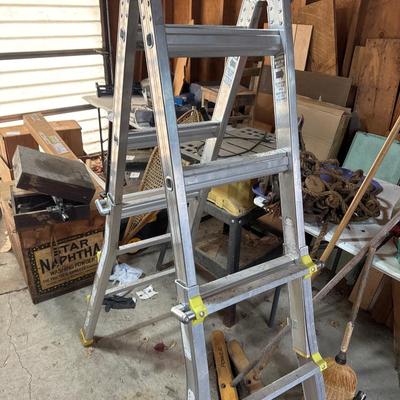 Extendable ladder