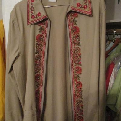 Woman's Business Clothing Suits Shirts & Jackets Size 12/14 & M/L Some Brands Included Kasper Blaine Trump Le Suit Lord...