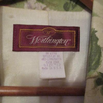 Woman's Business Clothing Suits Shirts & Jackets Size 12/14 & M/L Some Brands Included Kasper Blaine Trump Le Suit Lord...