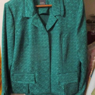 Woman's Business Clothing Suits Dresses Shirts & Jackets Size 12/14 & M/L Some Of The Brands Include Sag Harbor Koret Saville