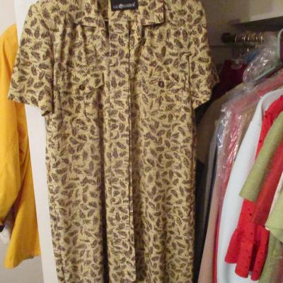 Woman's Business Clothing Suits Dresses Shirts & Jackets Size 12/14 & M/L Some Of The Brands Include Sag Harbor Koret Saville