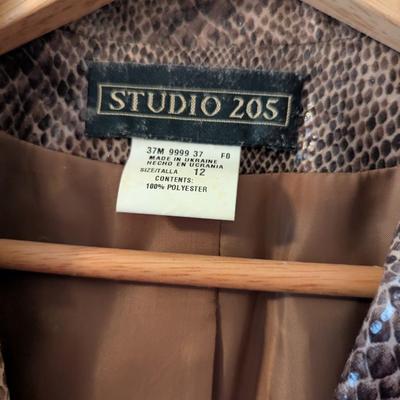 Woman's Casual/Business Clothing Suits Shirts & Jackets Size 12/14 & M/L Some Of The Brands Include Ralph Lauren Jones NY...