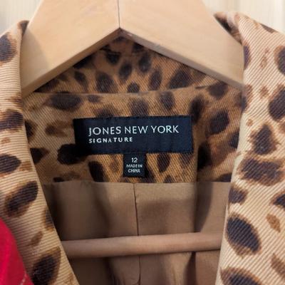 Woman's Casual/Business Clothing Suits Shirts & Jackets Size 12/14 & M/L Some Of The Brands Include Ralph Lauren Jones NY...