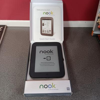 NOOK THE SIMPLE TOUCH READER