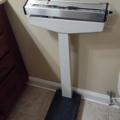 Healthometer Upright Bathroom Scale- 350 lb Capacity