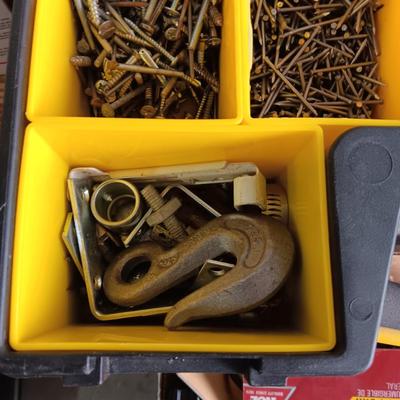 HARDWARE IN PORTABLE ORGANIZER