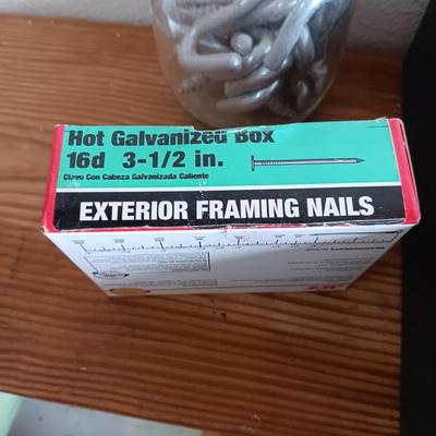 HARDWARE IN PORTABLE ORGANIZER