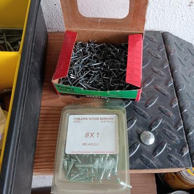 HARDWARE IN PORTABLE ORGANIZER