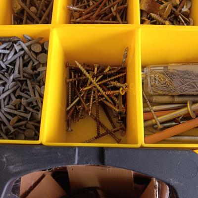 HARDWARE IN PORTABLE ORGANIZERS (2)