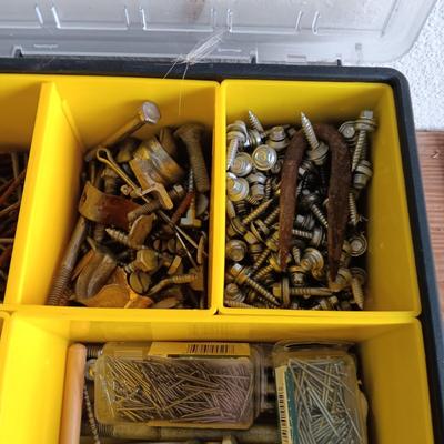 HARDWARE IN PORTABLE ORGANIZERS (2)