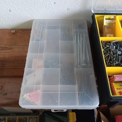 HARDWARE IN PORTABLE ORGANIZERS (2)
