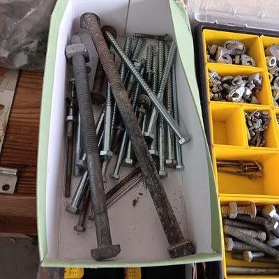 HARDWARE IN PORTABLE ORGANIZER PLUS EXTRA HARDWARE