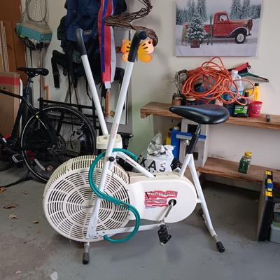 VITAMASTER AIR ADVANTAGE STATIONARY EXERCISE BIKE