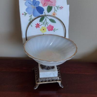 Soap Dish with Guest Towel Holder on Marble Base