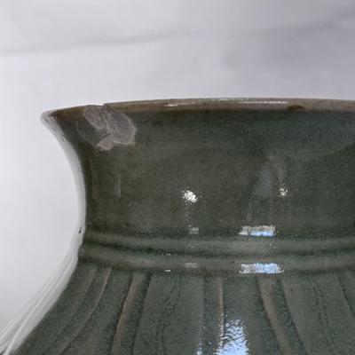 Jade Green Celadon Dragon Vase (LR-DZ)