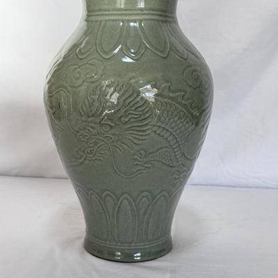 Jade Green Celadon Dragon Vase (LR-DZ)